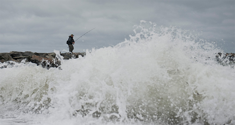 Surfcasting for Stripers in a Nor’easter