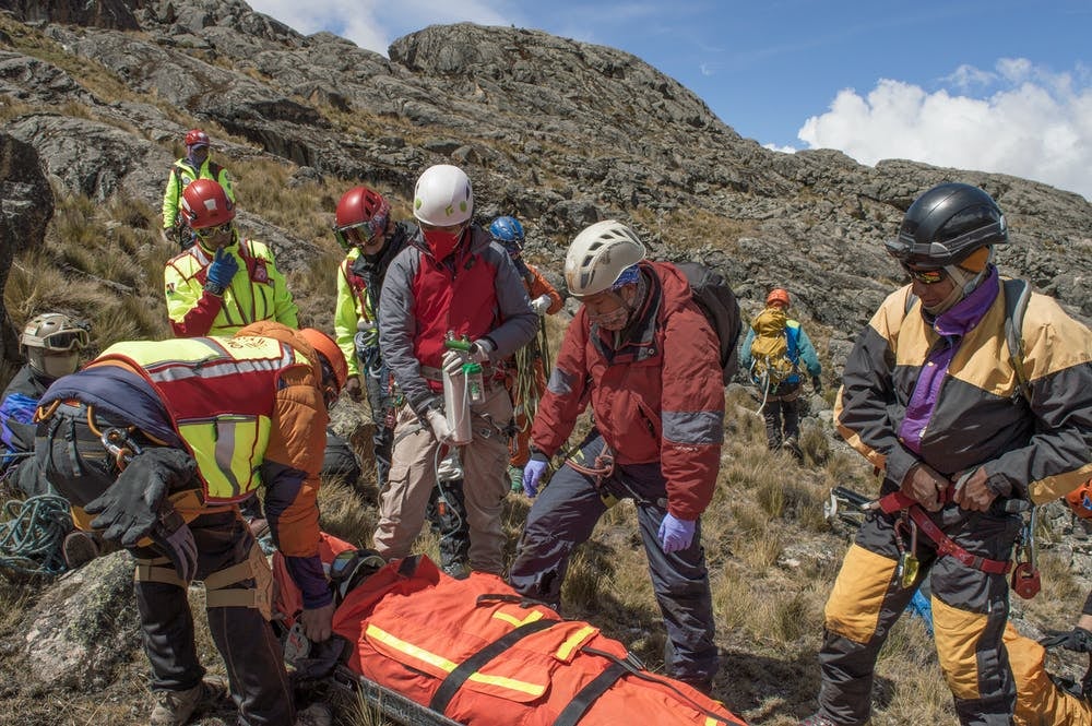 Wilderness Medicine Courses Save Lives in the Backcountry