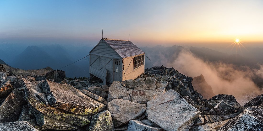 This North Cascades Cabin in the Clouds Is First Hiked, First Served