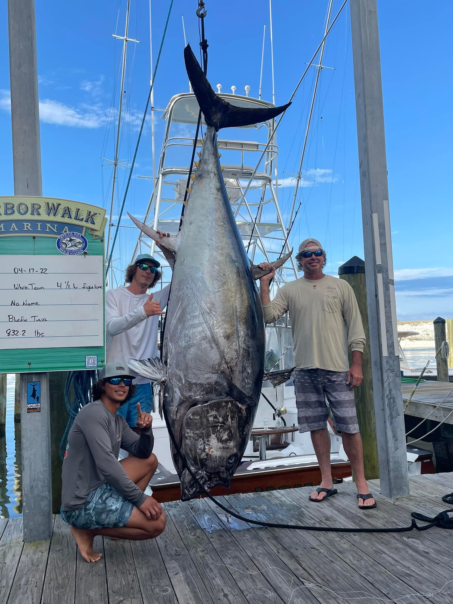 Record Breaking 832 Lb Bluefin Caught in Destin, Florida
