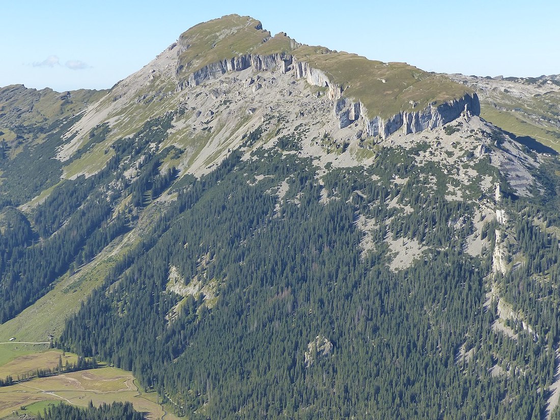 100 Kids Rescued From Austrian Alps Hike Gone Bad