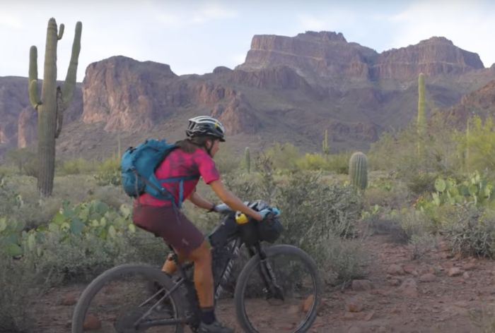827 Miles of Desert Riding in 26 Minutes