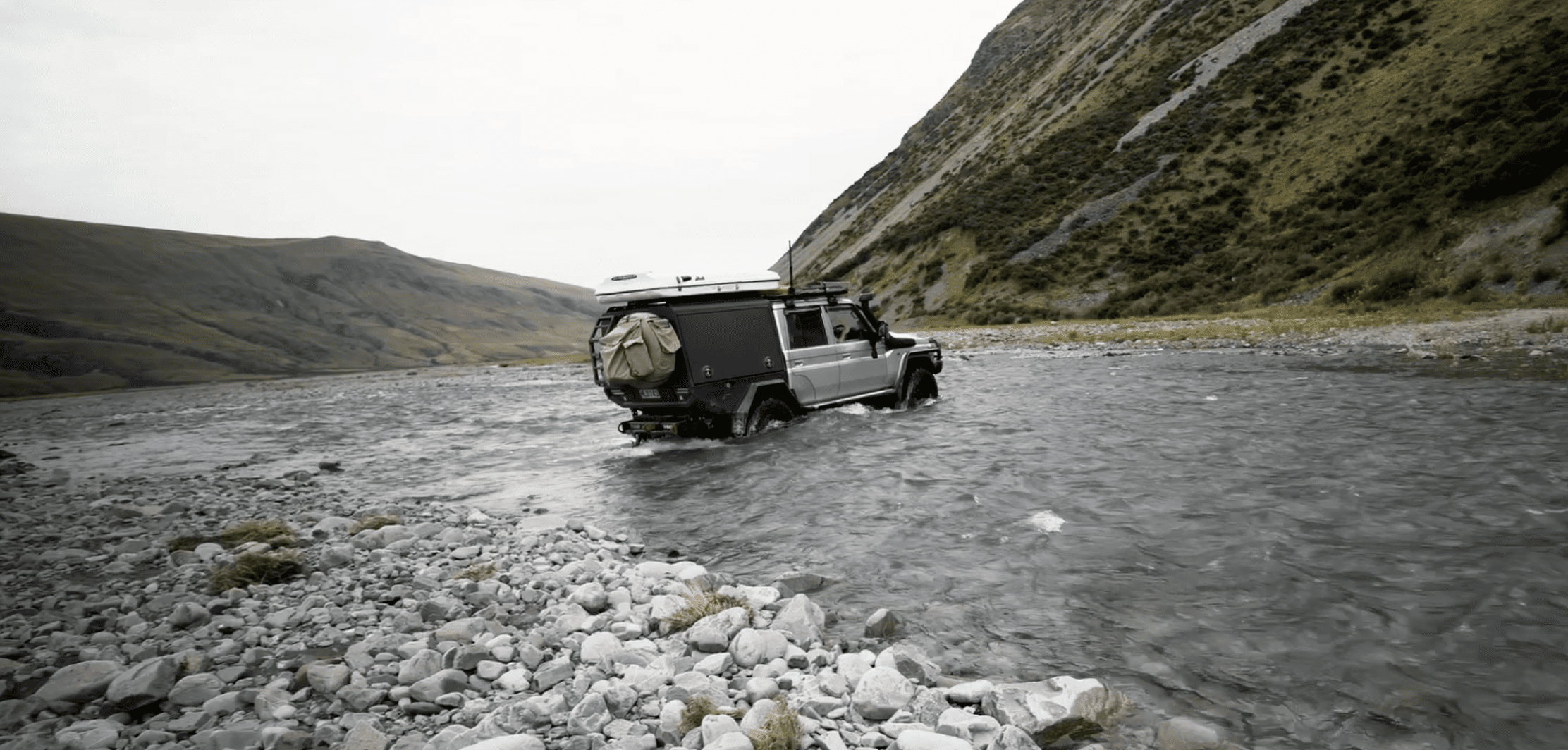 How to safely cross rivers in your 4wd : overlanding