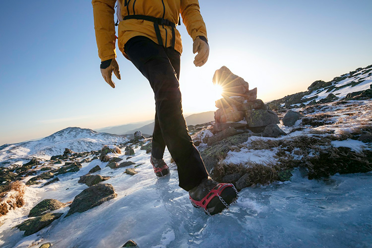 Winter Hiking – 12 New Gear Items To Keep You Warm And Comfortable On The Snowiest Trails